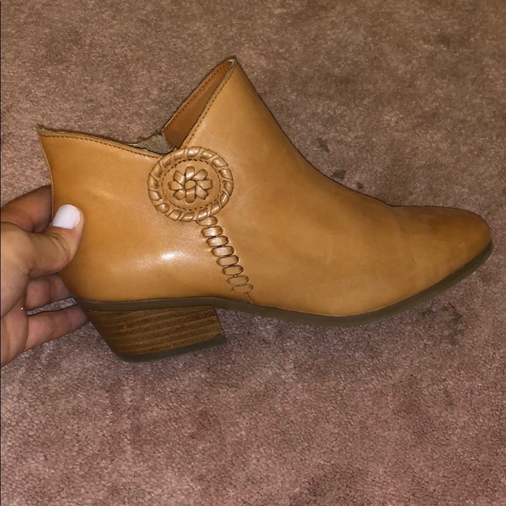 Jack Rogers leather ankle booties